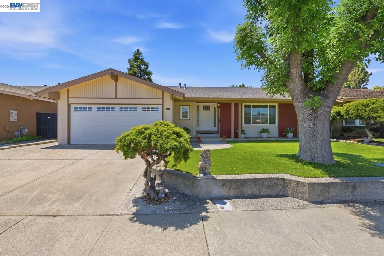 Property Photo:  35939 Ashton Pl  CA 94536 