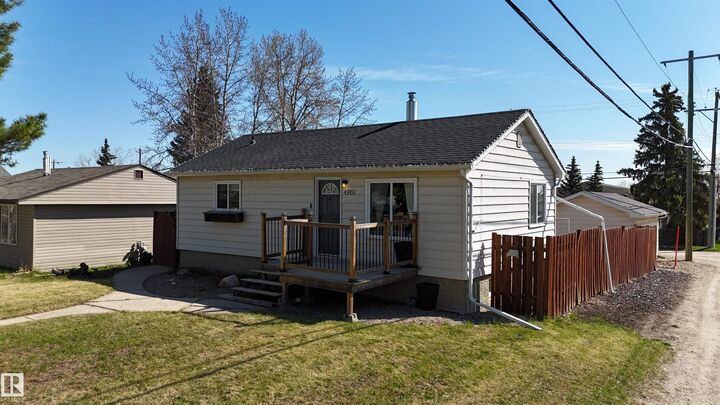 Property Photo:  4901 44 Street  AB T7A 1H3 
