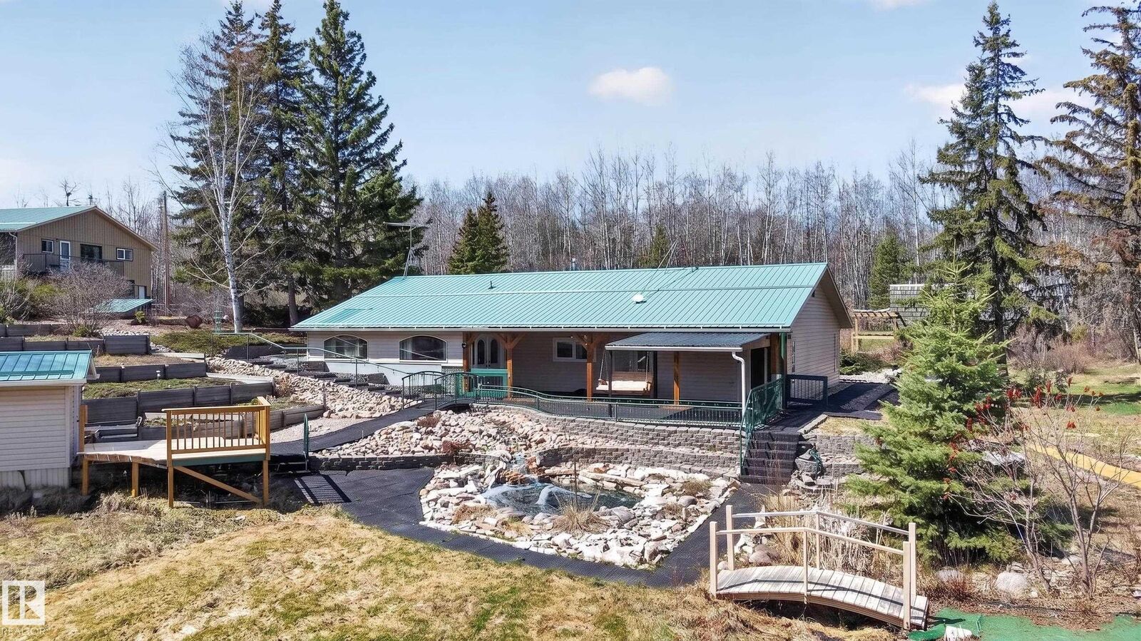 Property Photo:  121 55107 Rge Rd 33  AB T0E 1A0 