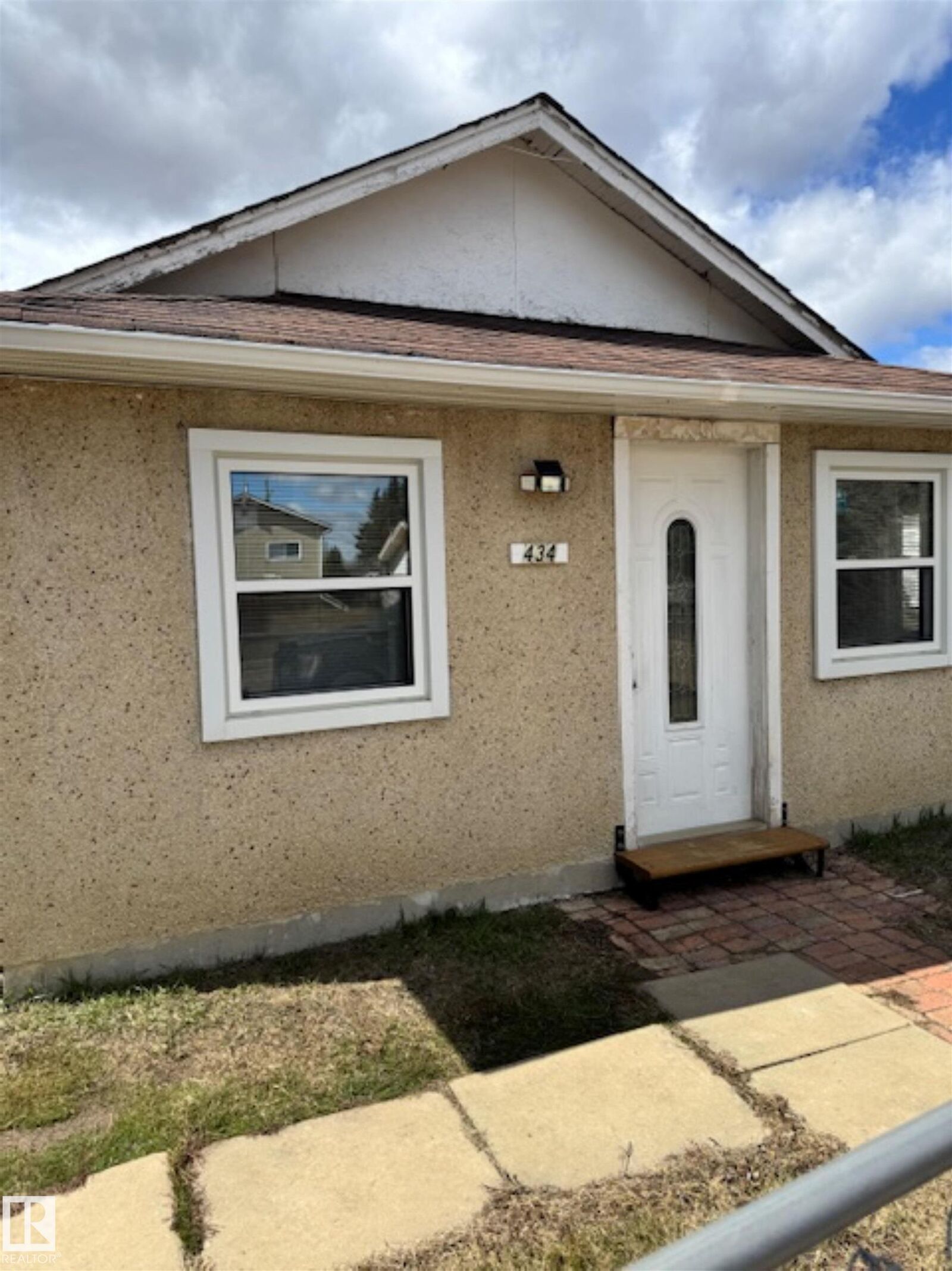 Property Photo:  434 5 Street  AB T0A 3J0 