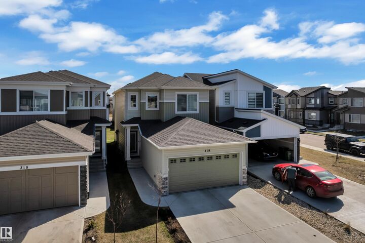 Property Photo:  319 36 Avenue NW  AB T6T 2P9 