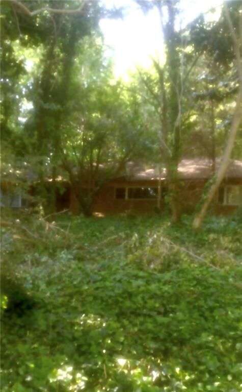 Property Photo: 532 Loridans Drive NE GA 30342