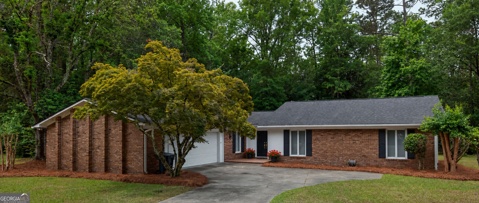 Property Photo:  221 Azalea Drive  GA 30458 