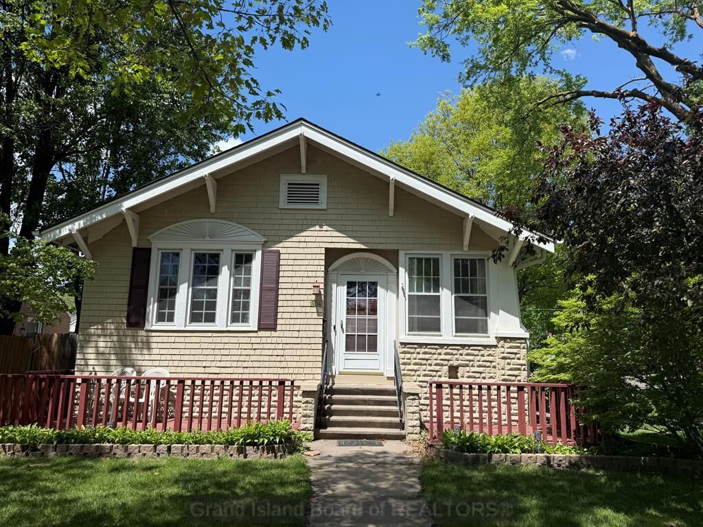 Property Photo:  1804 W Koenig St  NE 68803 