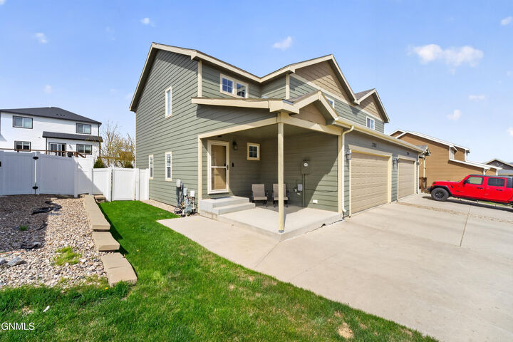 Property Photo:  2712 23rd Street W  ND 58801 