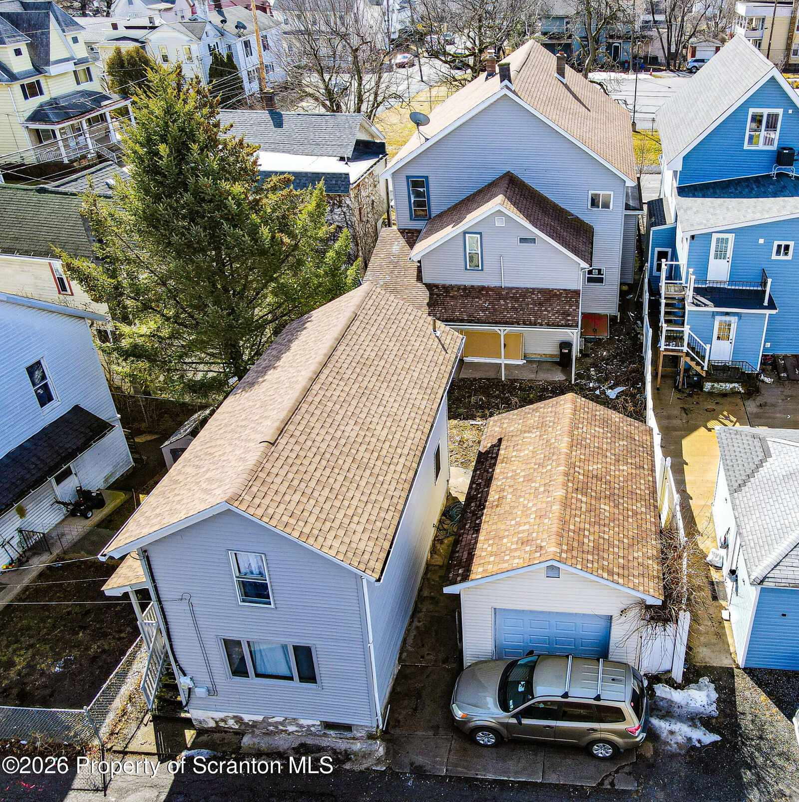 Property Photo:  1142 Academy Street  PA 18504 
