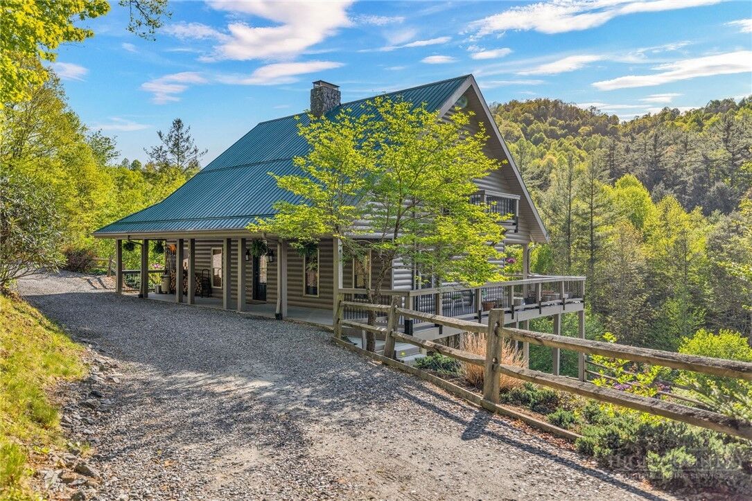 Property Photo: 164 Deelani Trail NC 28626