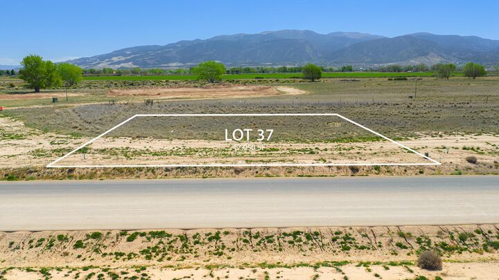 Property Photo:  2590 N Chelsey Parkway  UT 84721 