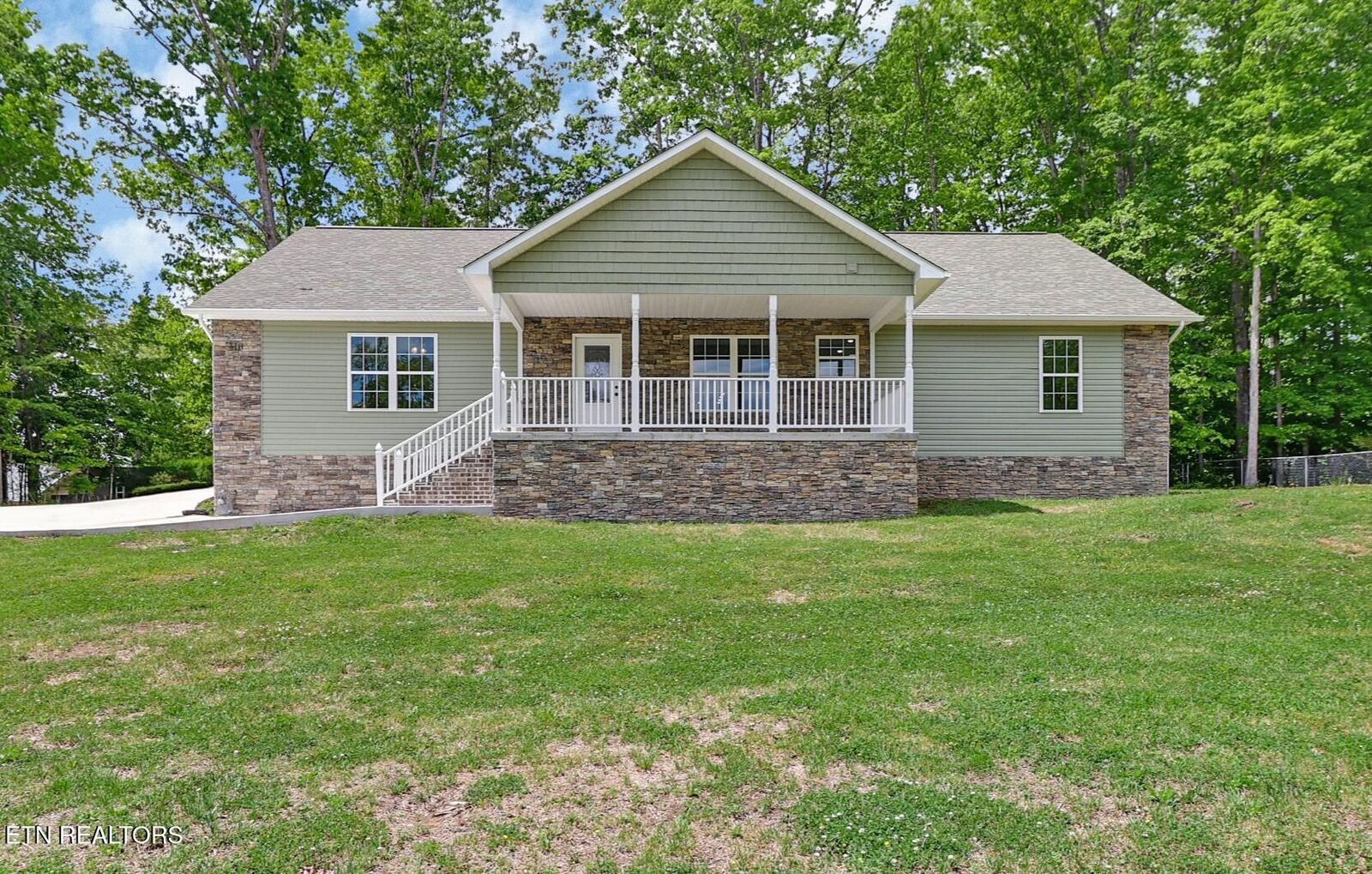 Property Photo:  310 Summerwind Drive  TN 38571 