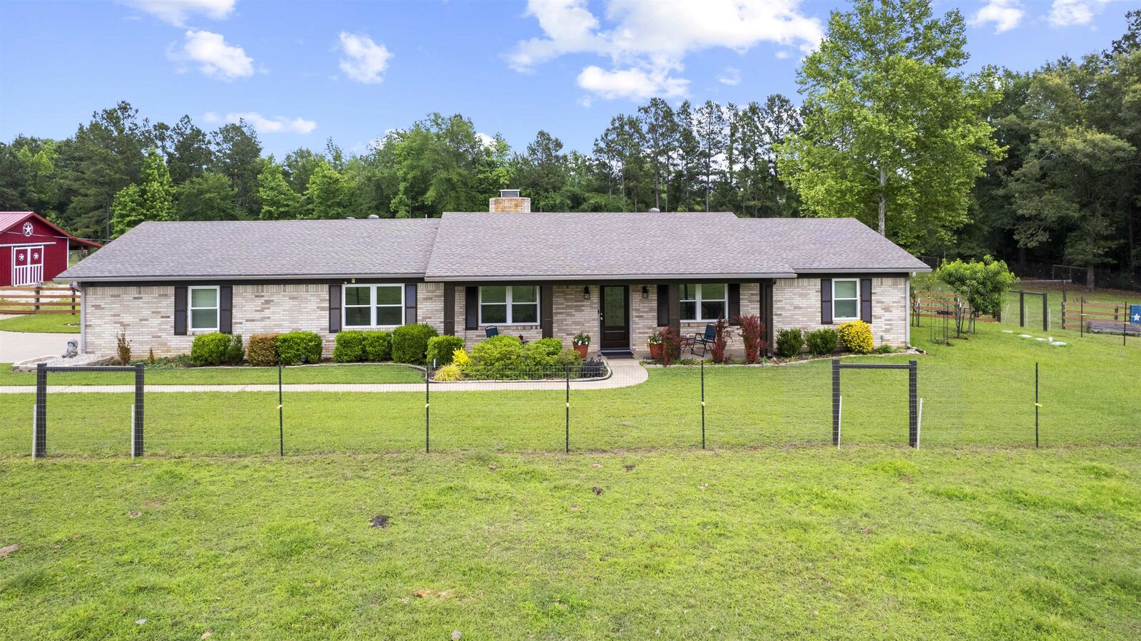 Property Photo:  567 Quail Lane  TX 75602 