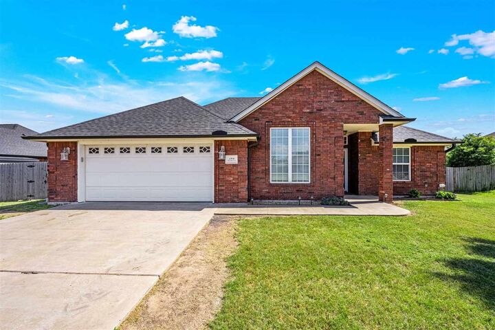 Property Photo:  1206 Hershel Dr  OK 73538 