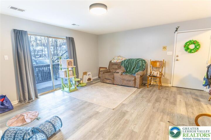 Property Photo:  2010 Glendale Avenue A1  PA 18018 