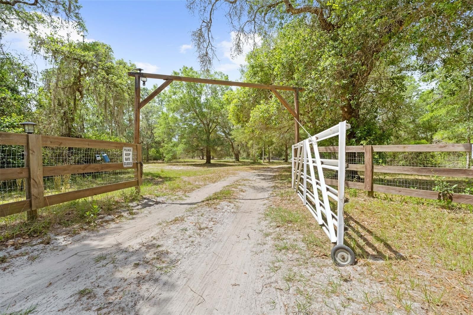 Property Photo:  4161 Burns Road  FL 34602 