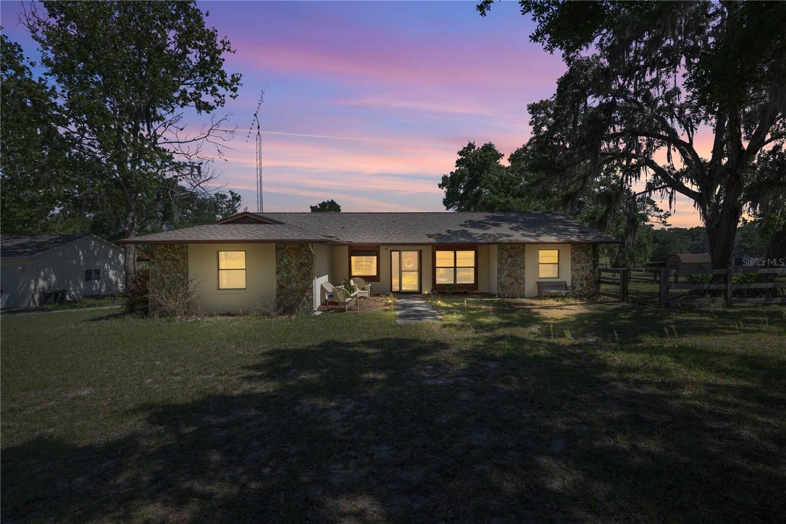 Property Photo:  3883 E Westwind Court  FL 34453 