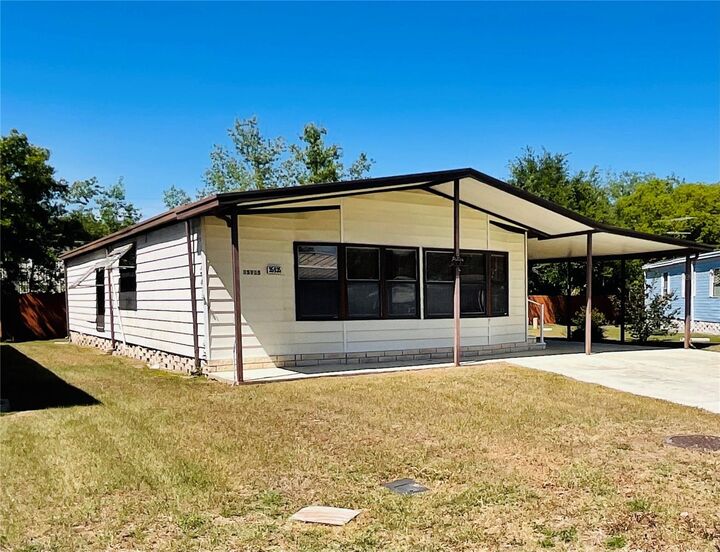 Property Photo:  35935 Tanda Circle  FL 33541 