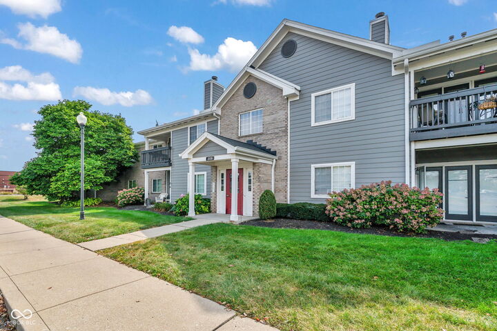 Property Photo:  209 Faulkner Court 205  IN 46032 