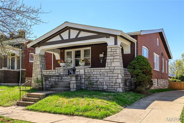 Property Photo:  4932 Lisette Avenue  MO 63109 