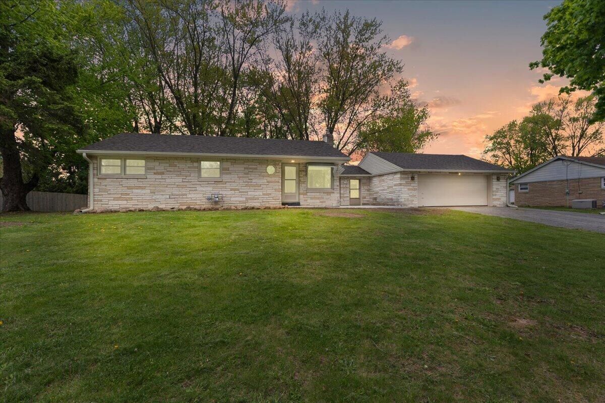 Property Photo:  N69w13409 Harding Dr  WI 53051 
