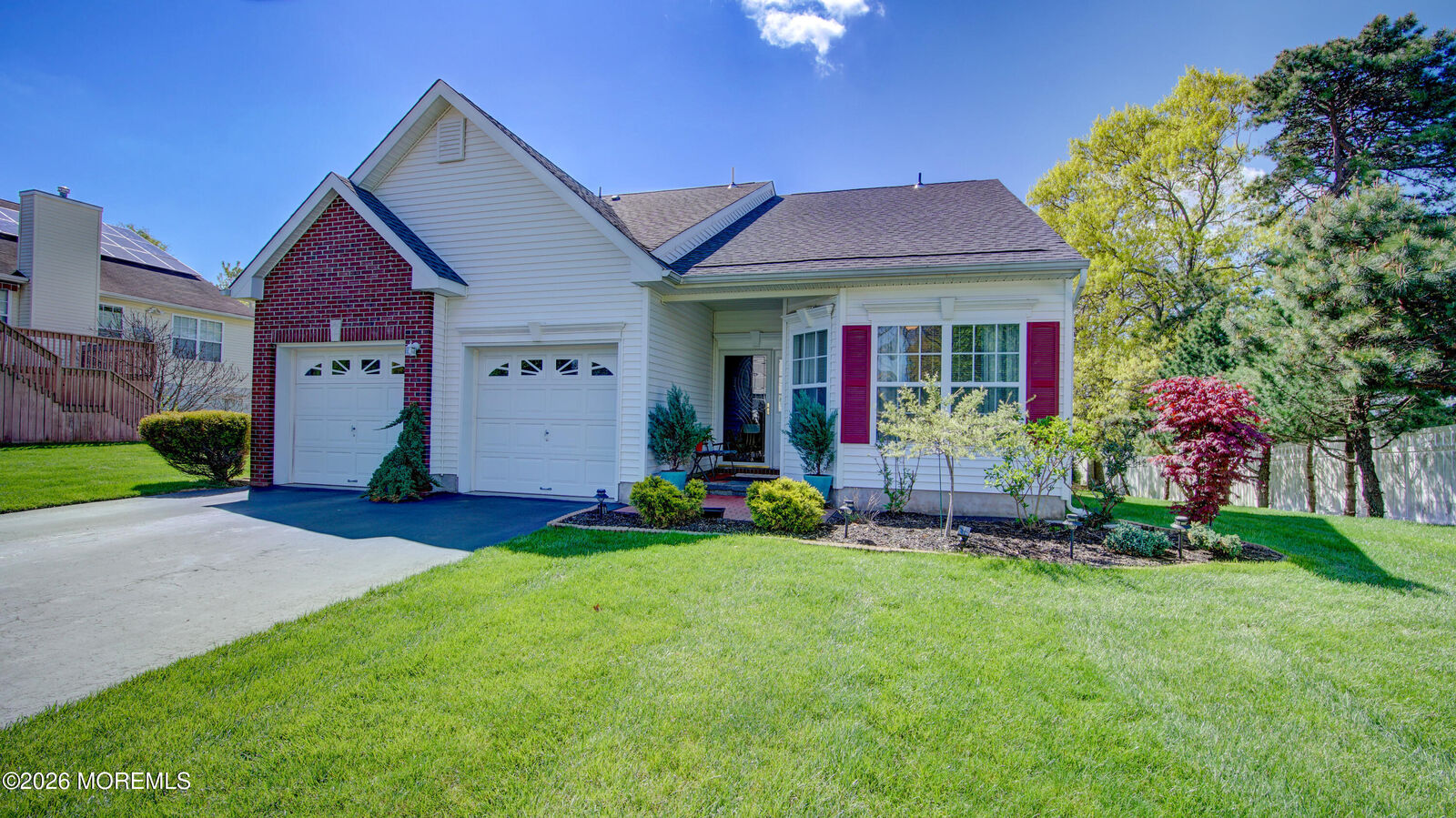 Property Photo:  14 Redbud Lane  NJ 07731 