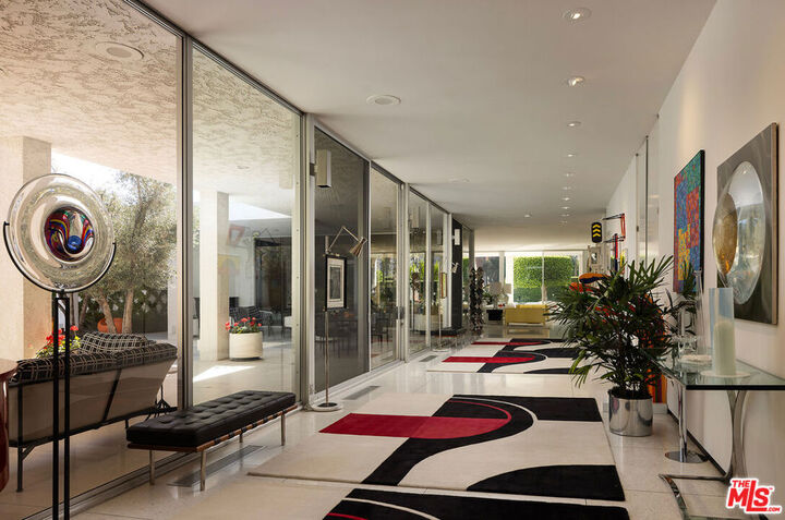 Property Photo:  1255 E Via Estrella  CA 92264 