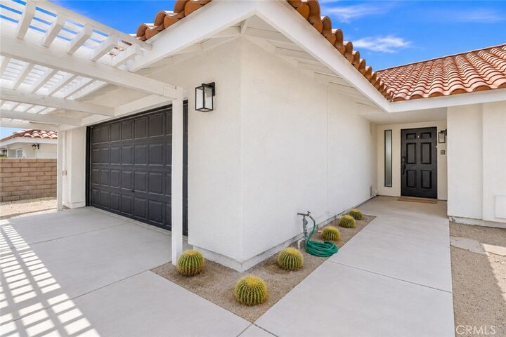 Property Photo:  1489 E Francis Drive  CA 92262 