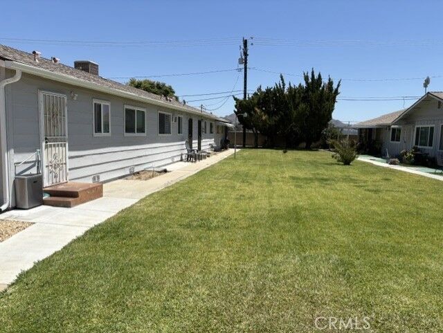 Property Photo: 150 E Lakeshore 10 CA 92530