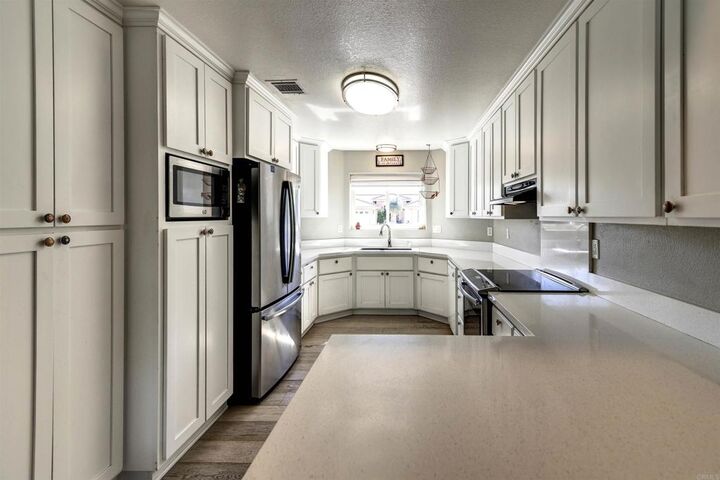 Property Photo:  2830 Back Nine Dr  CA 92004 