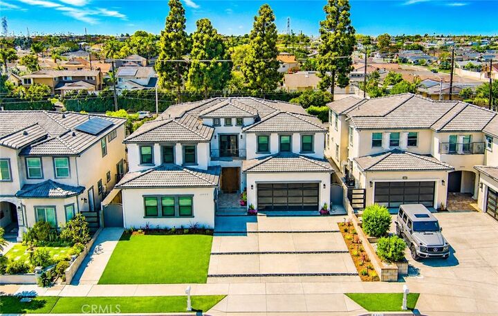 Property Photo:  17777 Joshua Cir  CA 92708 