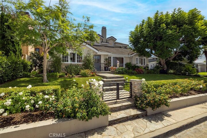 Property Photo:  332 Holmwood Drive  CA 92663 