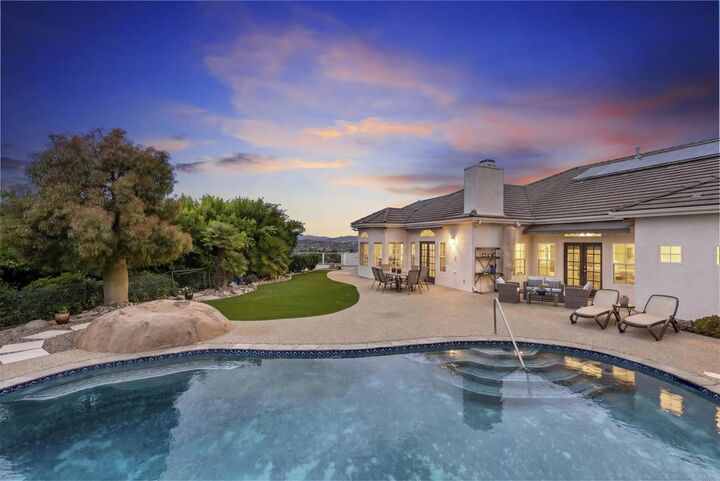 Property Photo:  1221 Vista Grande Road  CA 92019 