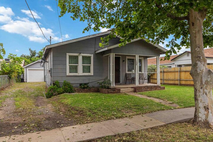 Property Photo:  128 Duranta Street  CA 95678 