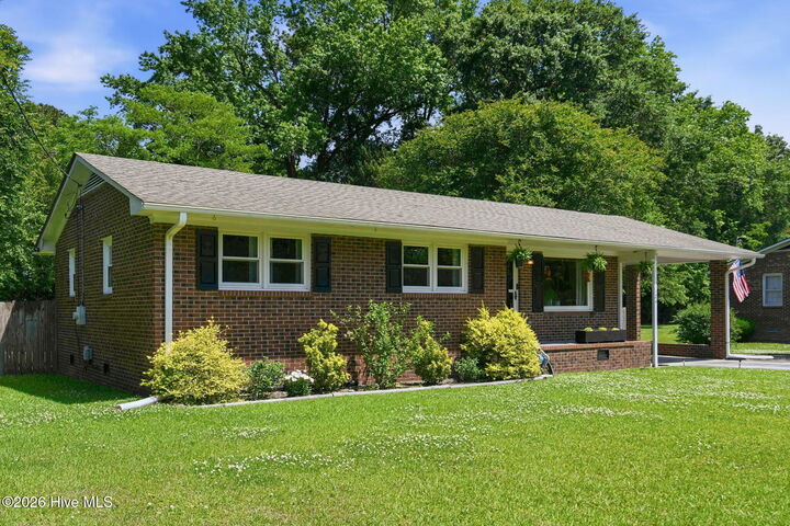 Property Photo: 124 Humphrey Boulevard NC 28574