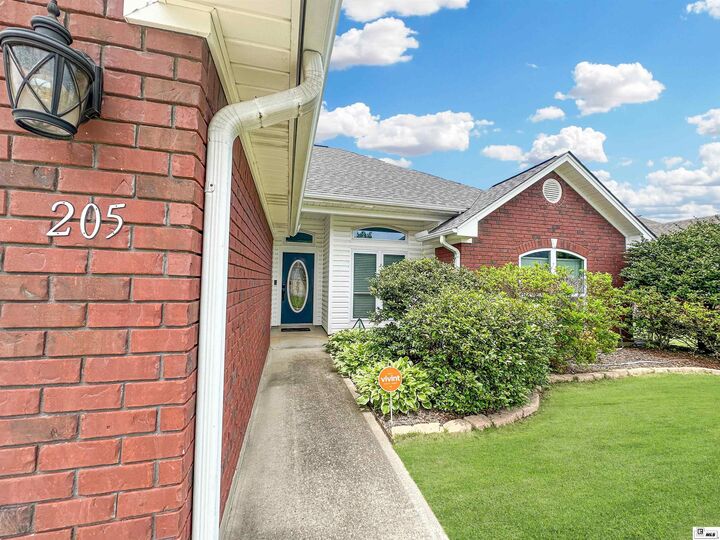 Property Photo: 205 Winchester Drive LA 71291