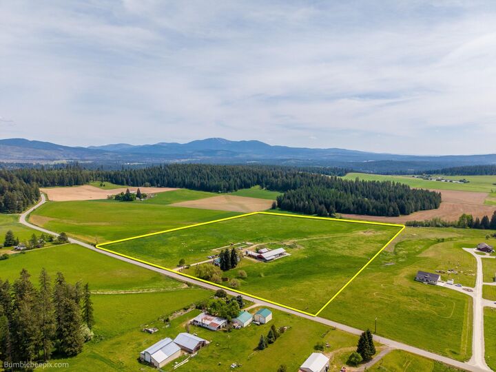 Property Photo:  4482 E Allen Rd  WA 99009 