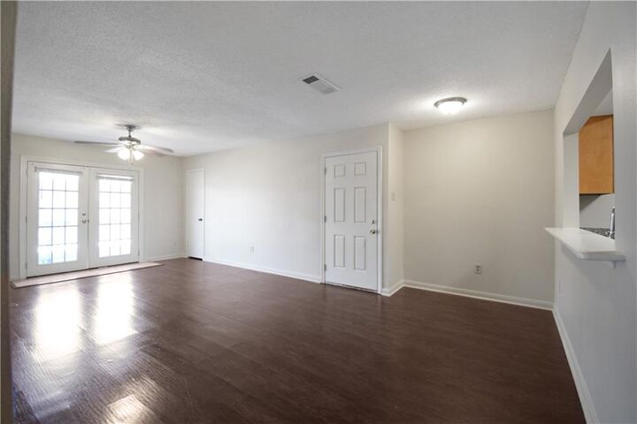 Property Photo:  732 Vouray Drive  LA 70065 