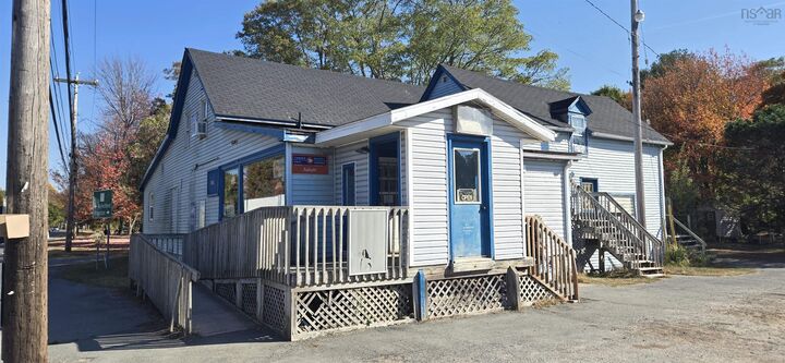 2082 Highway 1 — photo 1