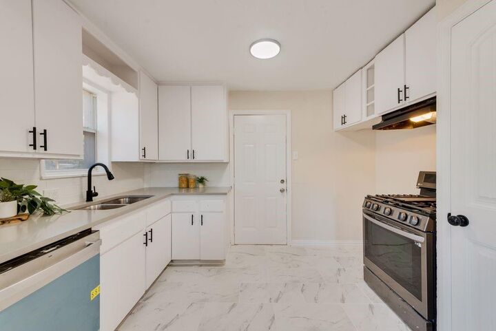Property Photo:  1802 Gus Thomasson Road  TX 75228 