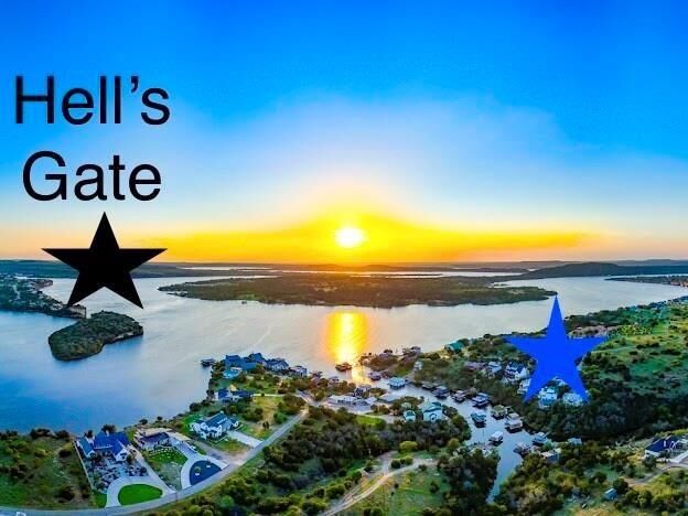 Property Photo:  1003 Oak Hill Lane  TX 76449 