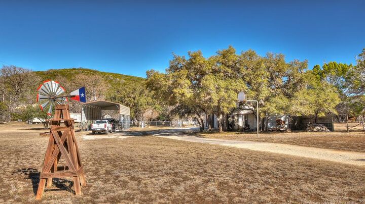 Property Photo: 187 N Roy Chisum Road TX 78873