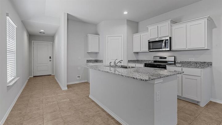 Property Photo: 142 Davis Lane TX 76071