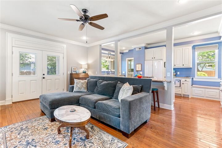 Property Photo: 301 NW B Street AR 72712
