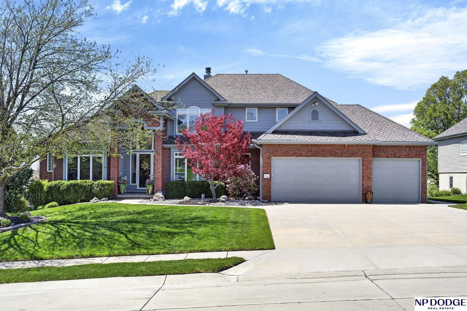 Property Photo:  2614 N 157th Street  NE 68116 