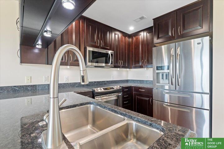 Property Photo:  3201 Dodge Court 5407  NE 68131 