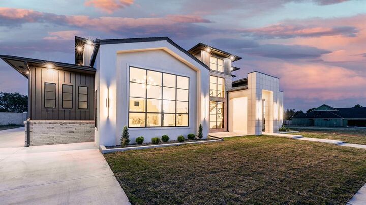 Property Photo: 2600 Majestic Way OK 73099