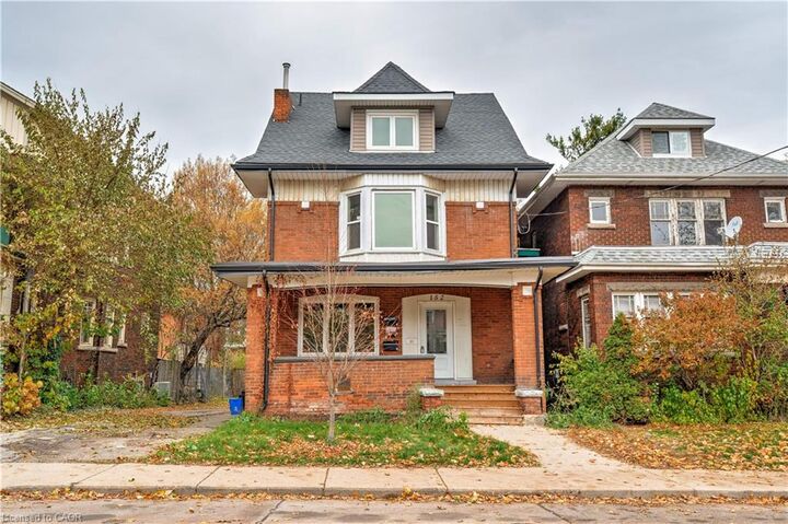 Property Photo:  152 Sanford Avenue S Lower  ON L8M 2G9 