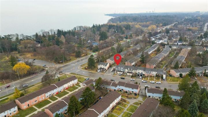 Property Photo:  1050 Shawnmarr Road 145  ON L5H 3V1 