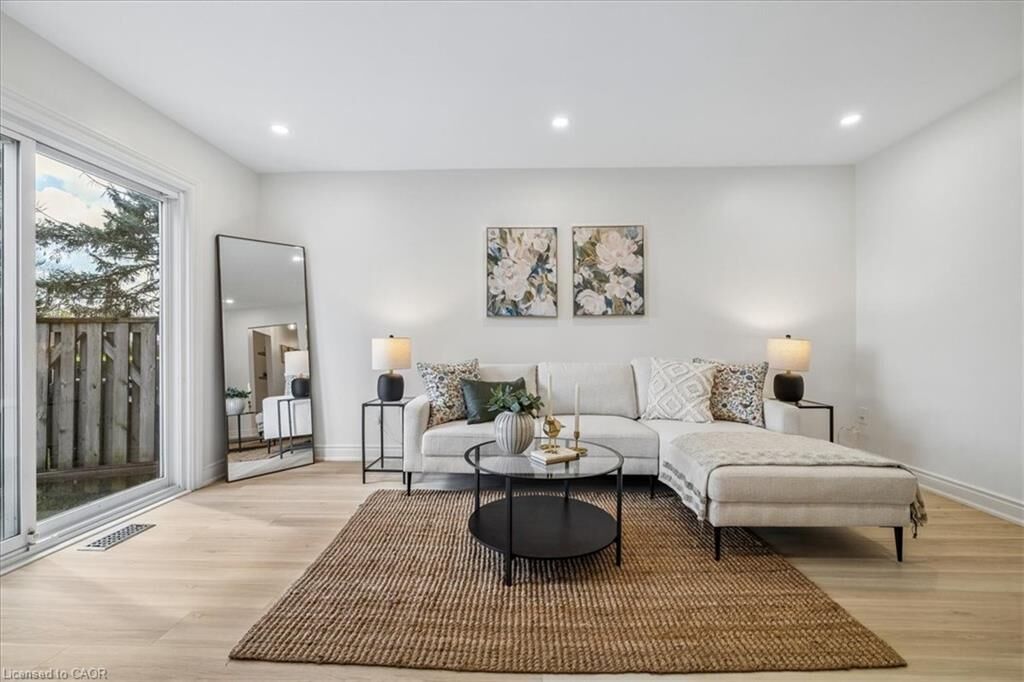Property Photo:  1460 Garth Street 4A  ON L9B 1R6 