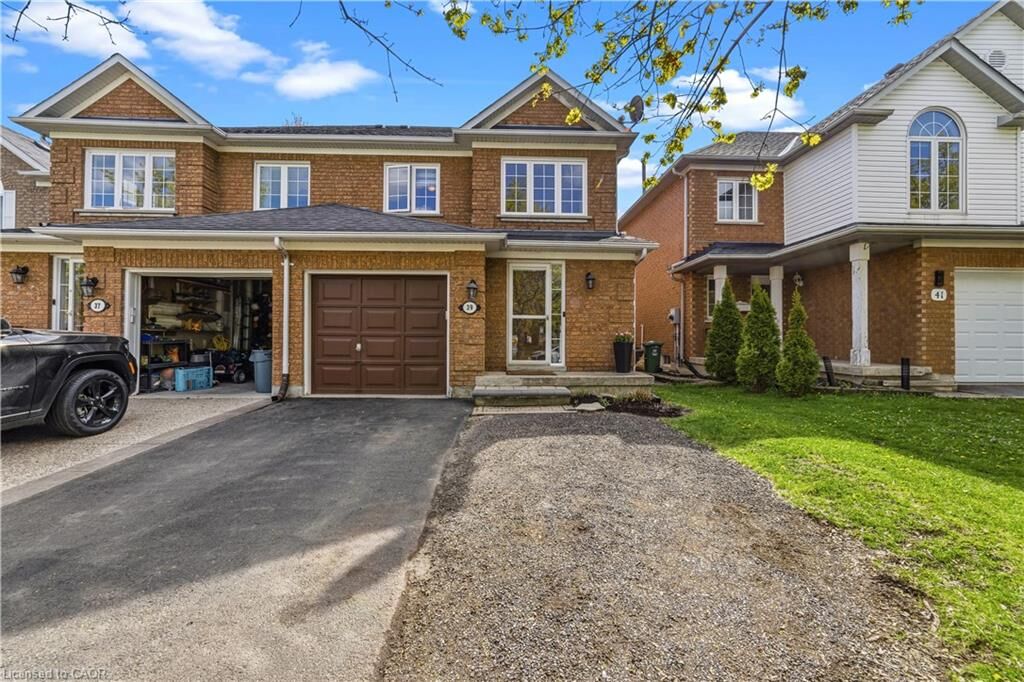 Property Photo:  39 Harnesworth Crescent  ON L0R 2H6 
