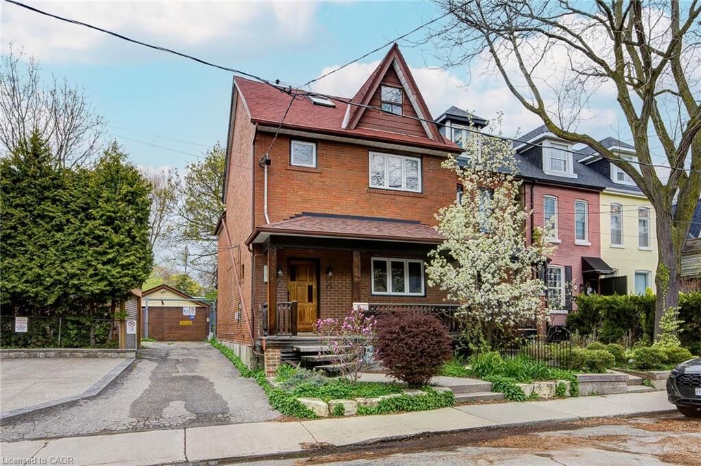 Property Photo:  34 Saunders Avenue  ON M6R 1B8 