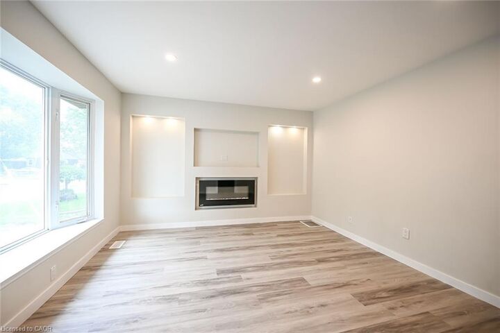 Property Photo:  43 Mahony Avenue 1  ON L8H 3C3 
